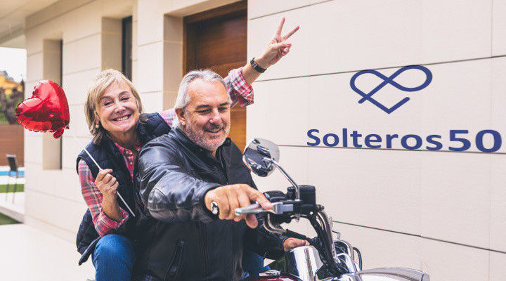 Solteros 50