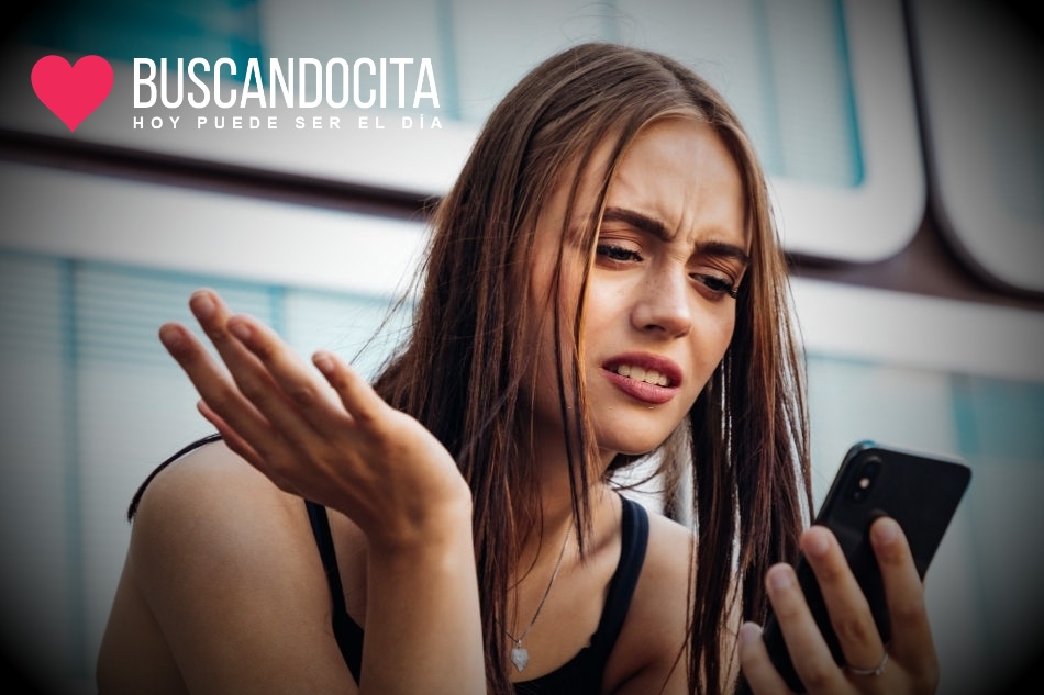 tu ex te habla por mensaje como si nada hubiera pasado